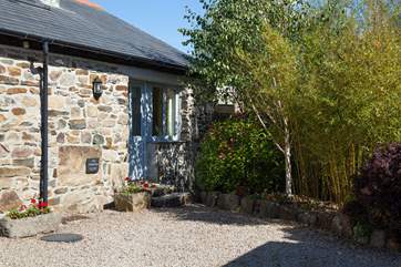 This is a very cute cottage hideaway.