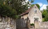 Kingham Cottage is a beautiful period detached stone cottage with lovely views and a sheltered patio. - Thumbnail Image