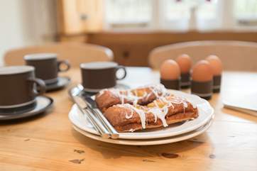 Start the day in style; try the Darling Deli just a short walk uphill in Combe Down for a classic cooked breakfast.