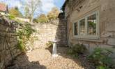 Another little garden-area next to the kitchen window. - Thumbnail Image