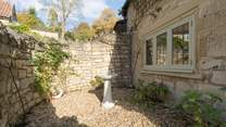 Another little garden-area next to the kitchen window.