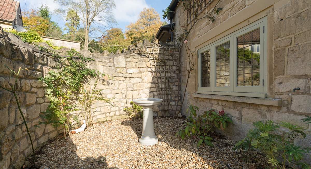 Another little garden-area next to the kitchen window.