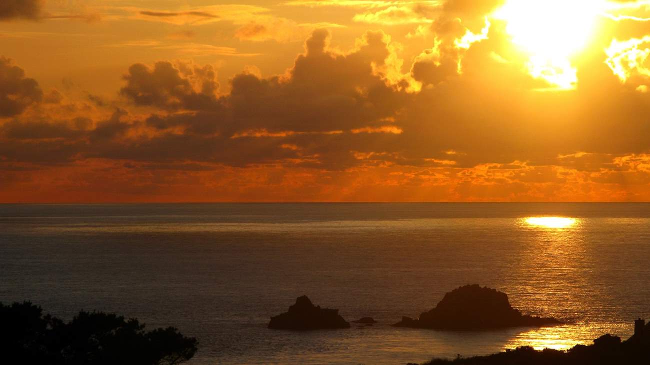 The sunset from Cot Valley.