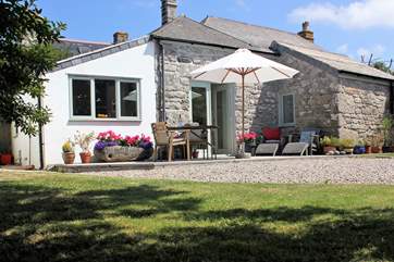 The lovely exterior of Mackerel Sky.