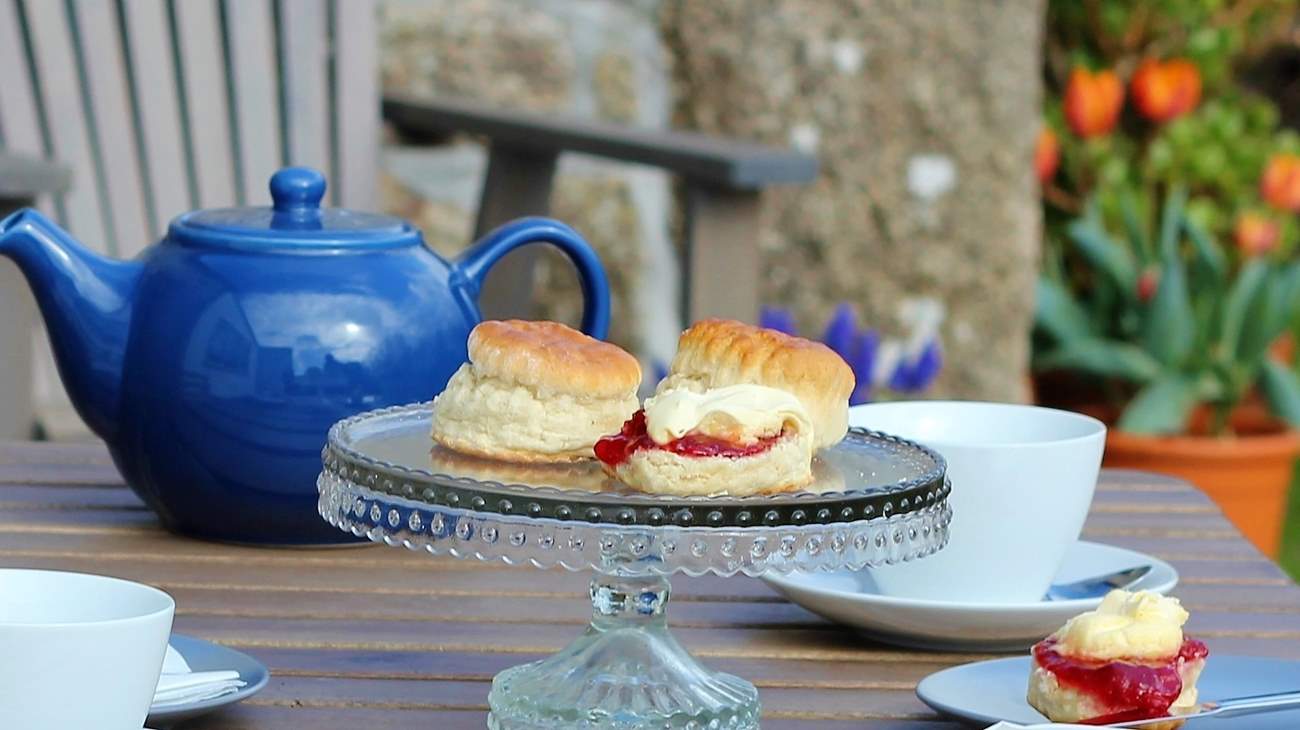 What a welcome! A cream tea on arrival - don't forget to put the jam on first!