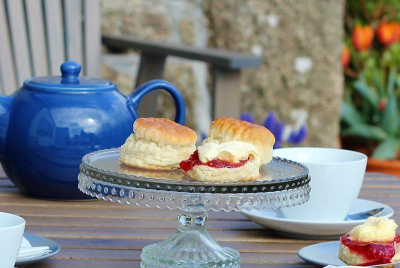 What a welcome! A cream tea on arrival - don't forget to put the jam on first!