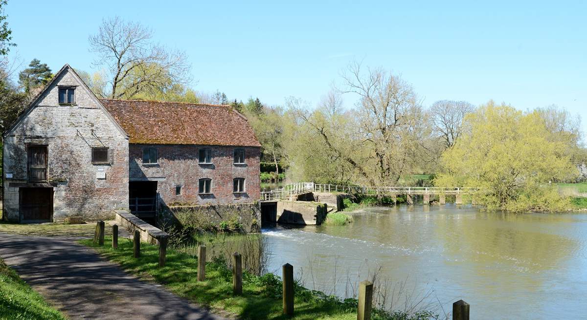 Nearby Sturminster Newton Mill is an ancient flour mill in a picturesque setting on the River Stour.