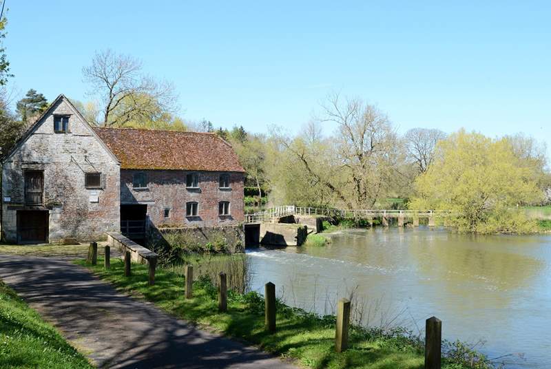 Nearby Sturminster Newton Mill is an ancient flour mill in a picturesque setting on the River Stour.