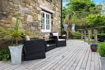There is another area at the front of the cottage to sit out and enjoy the beautiful gardens.