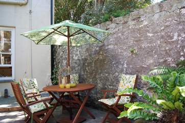 Relax on the terrace.