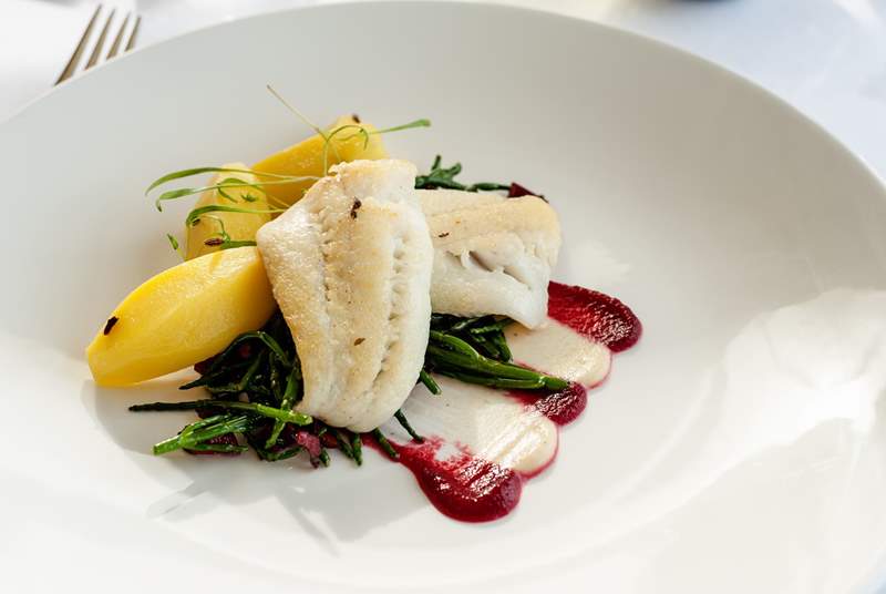 Fresh fish and seafood always feature on the menu alongside meat and vegetarian dishes.