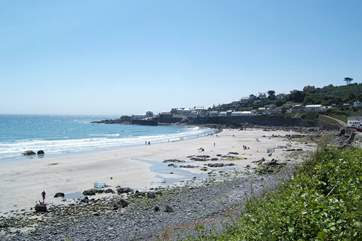Coverack bay has a big child friendly sandy beach at low tide.