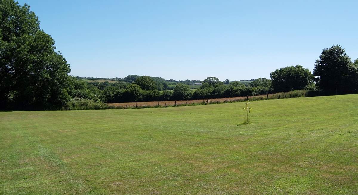 The amazing view directly in front of the cottage and its patio. Yours to make the most of.