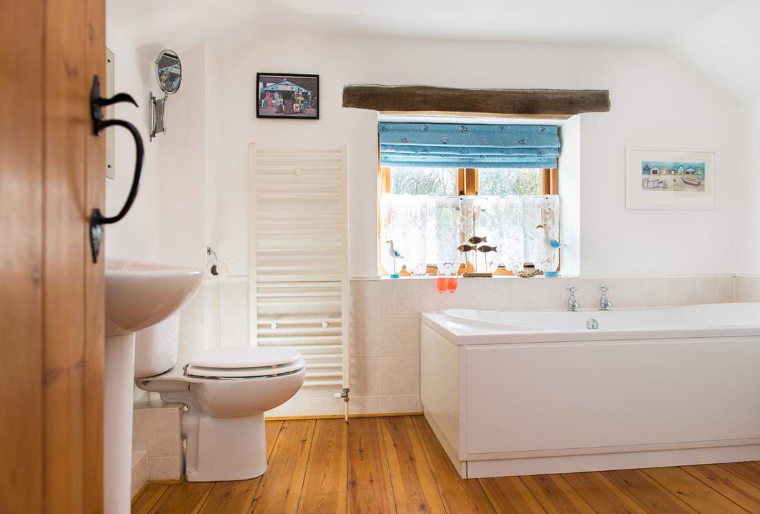 There's a large bath - perfect for a long soak!
