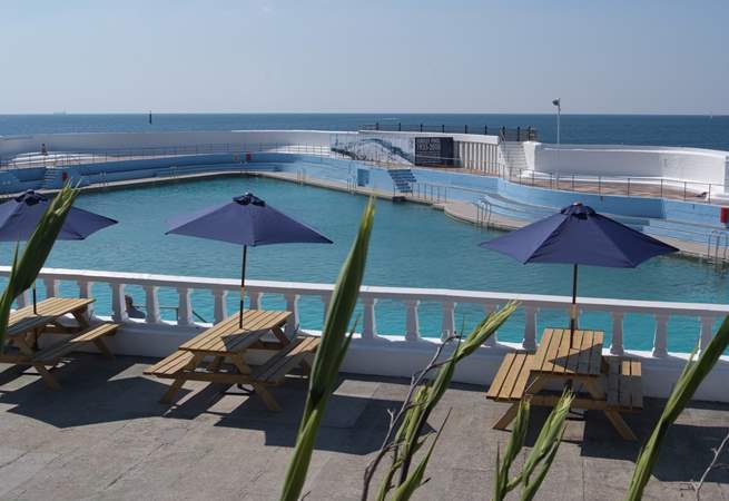 The outdoor Jubilee swimming-pool in Penzance.