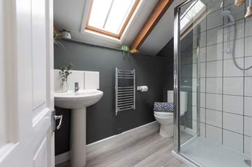 The super stylish shower-room, for a refreshing shower after a busy beach day.