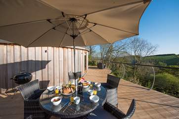 Breakfast in the sunshine anyone?