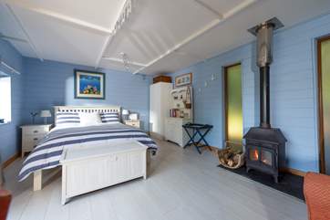 The inside is gorgeous, with a soft blue and white colour scheme.
