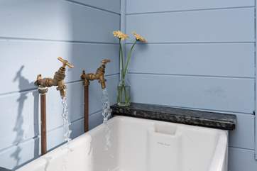 Of course, there is hot and cold running water.