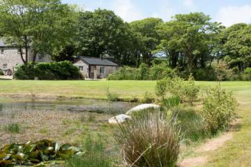 Ellas Pottery is the property on the far right hand side of the photo.