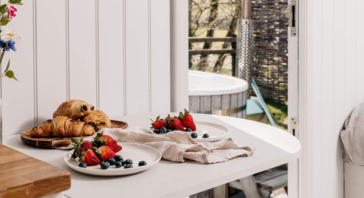 Idyllic breakfast moments await at Otter's Holt. 