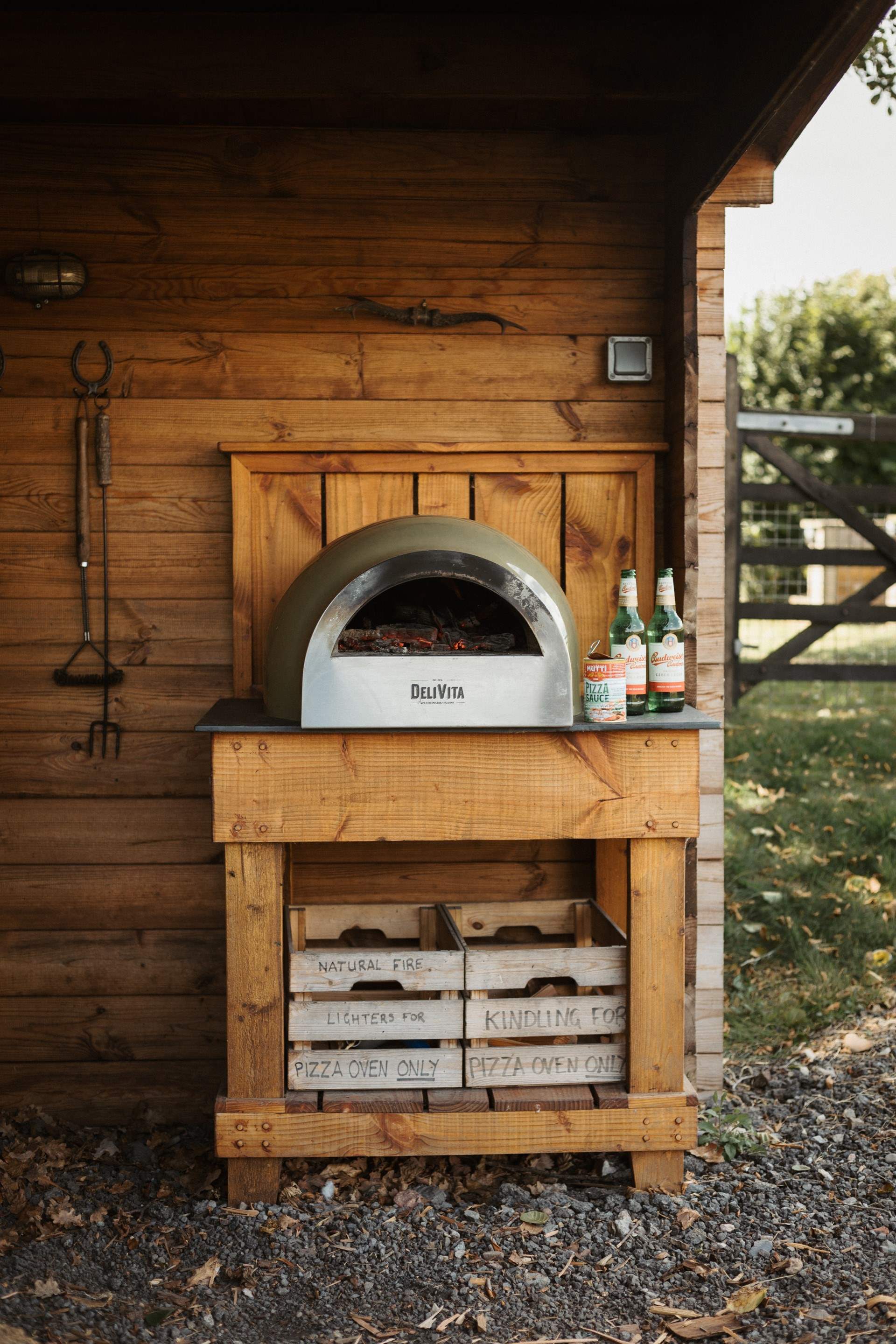 Serve up some delicious crispy-based pizzas with use of the DeliVita oven (please note this is shared with the other guests onsite). 