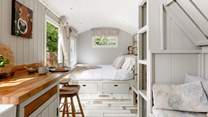 Finished to perfection, you will instantly feel at home in this gorgeous little hut. 