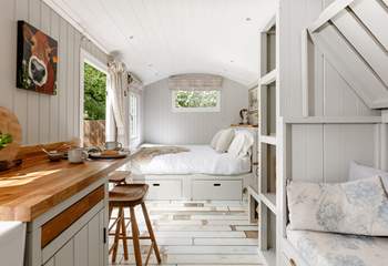 Finished to perfection, you will instantly feel at home in this gorgeous little hut. 