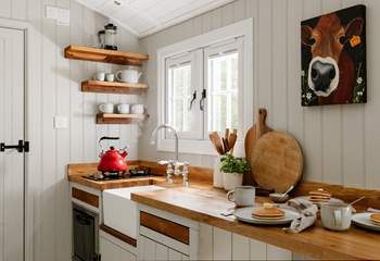 The super sweet kitchen area.