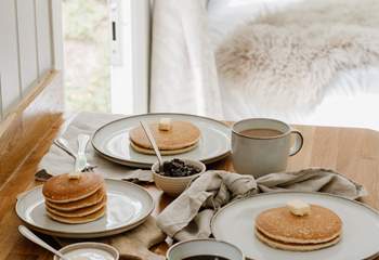 Idyllic breakfast moments await at Otter's Holt. 