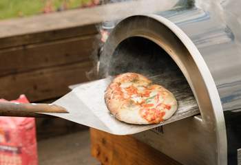 New for Summer 2026, Otter's Holt now hosts its own DeliVita pizza oven.
