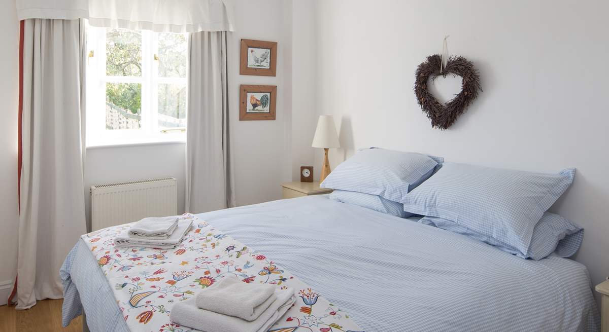 The bedroom has a super-comfy 'zip and link' (super-king or twin) bed, and lovely linens.