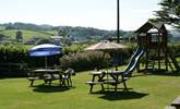 The garden at the Spyway Inn, Askerswell, has a great south-facing garden. - Thumbnail Image