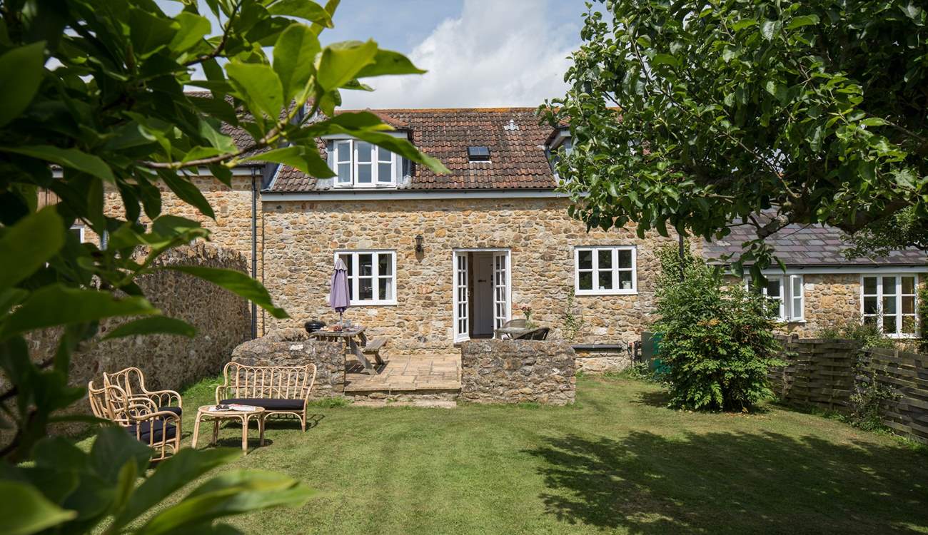 The garden is  fully enclosed, the fence shown here to the right has been replaced.