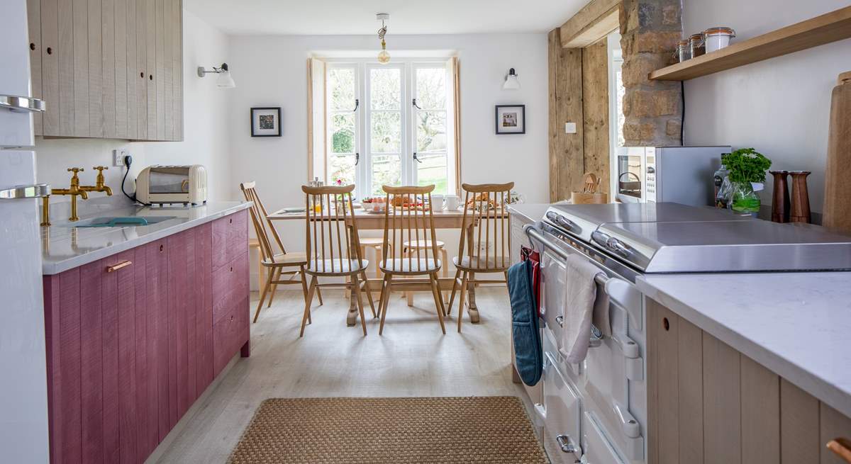 The beautiful deVOL kitchen/dining-room is fully equipped with all that you need to prepare a holiday feast.