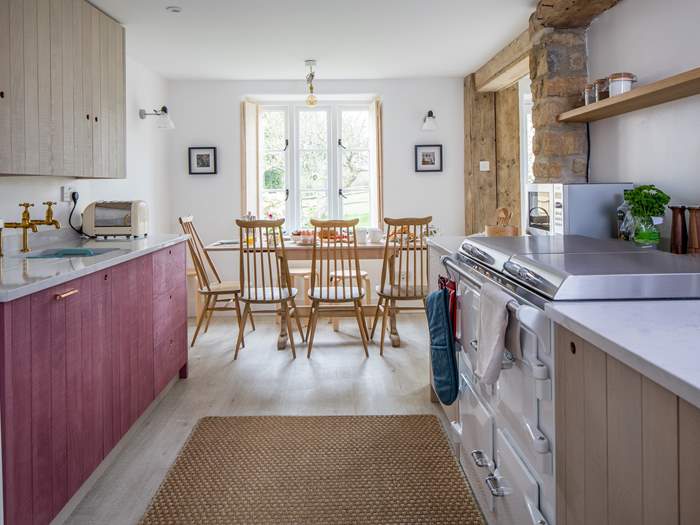 Barn Owls Cottage, Sleeps 6 in Bridport