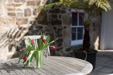 Relax on the terrrace.