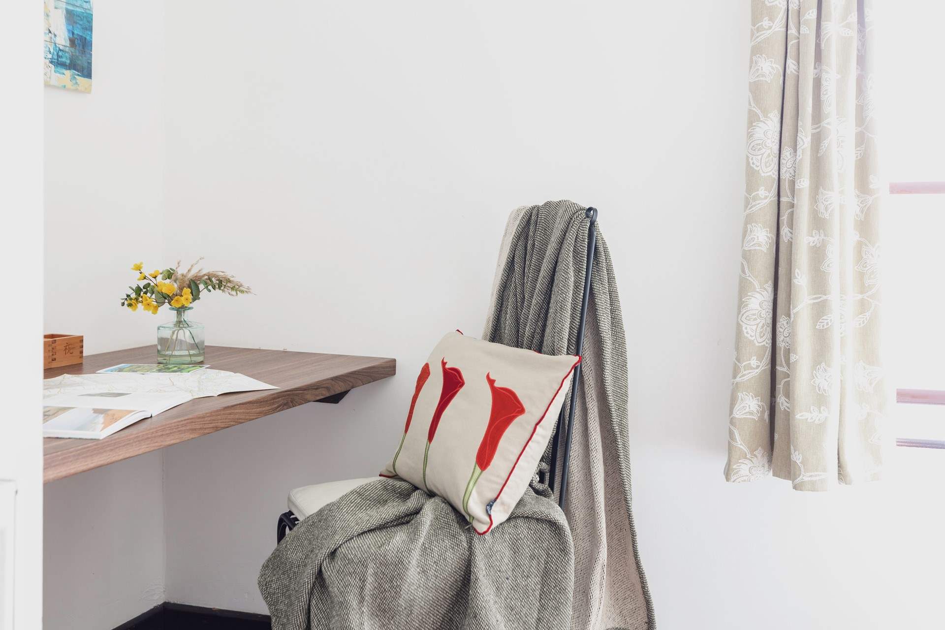 Pretty touches throughout.