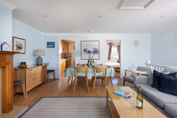2 Tregarth Cottages is a 3 bedroom cottage near the beach in St Mawes, South Cornwall.
