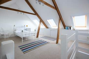 The single bedroom on the second floor is light and bright thanks to the Velux windows.
