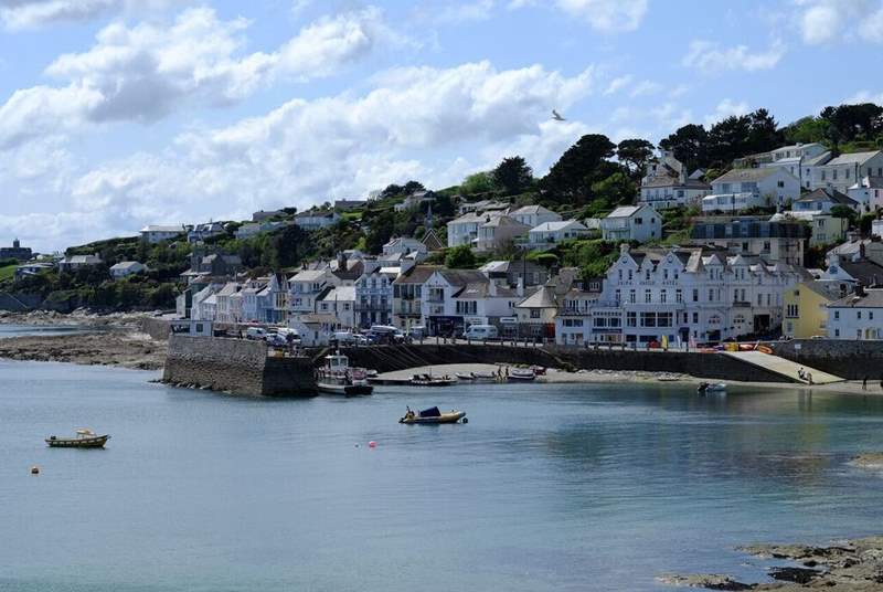 St Mawes is a vibrant village with a bustling harbour and passenger ferry to Falmouth.