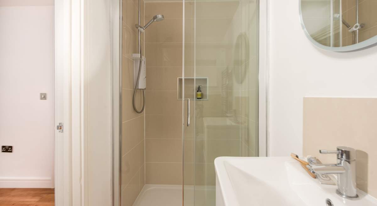 The handy en suite shower room to bedroom 1.