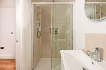 The handy en suite shower room to bedroom 1.