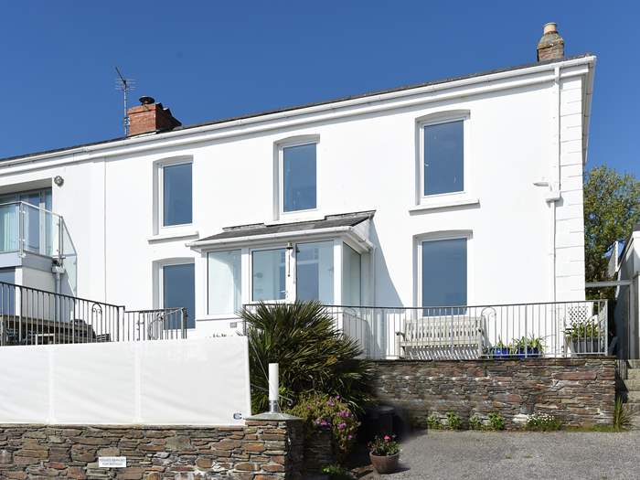 Antigua, Sleeps 7 in Portscatho