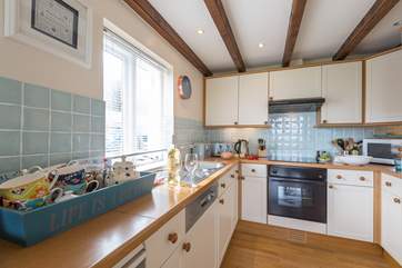 Another shot of the kitchen.