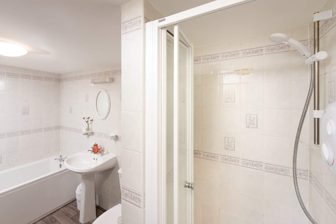 With a shower and bath to choose from.