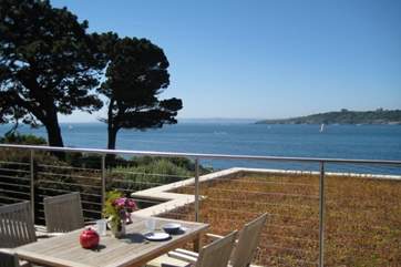 The panoramic sea view over Falmouth bay.