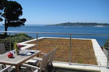 Why not dine al fresco?