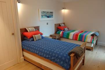 Bedroom 2 with twin beds.