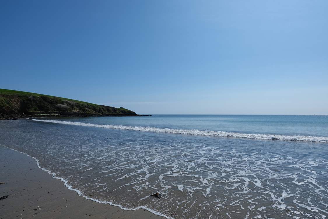 Porthcurnick looking towards Pednvadan Point